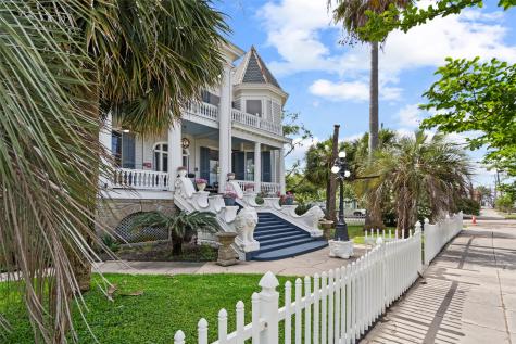 1103 33rd Street Galveston TX 77550