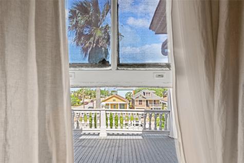 1103 33rd Street Galveston TX 77550