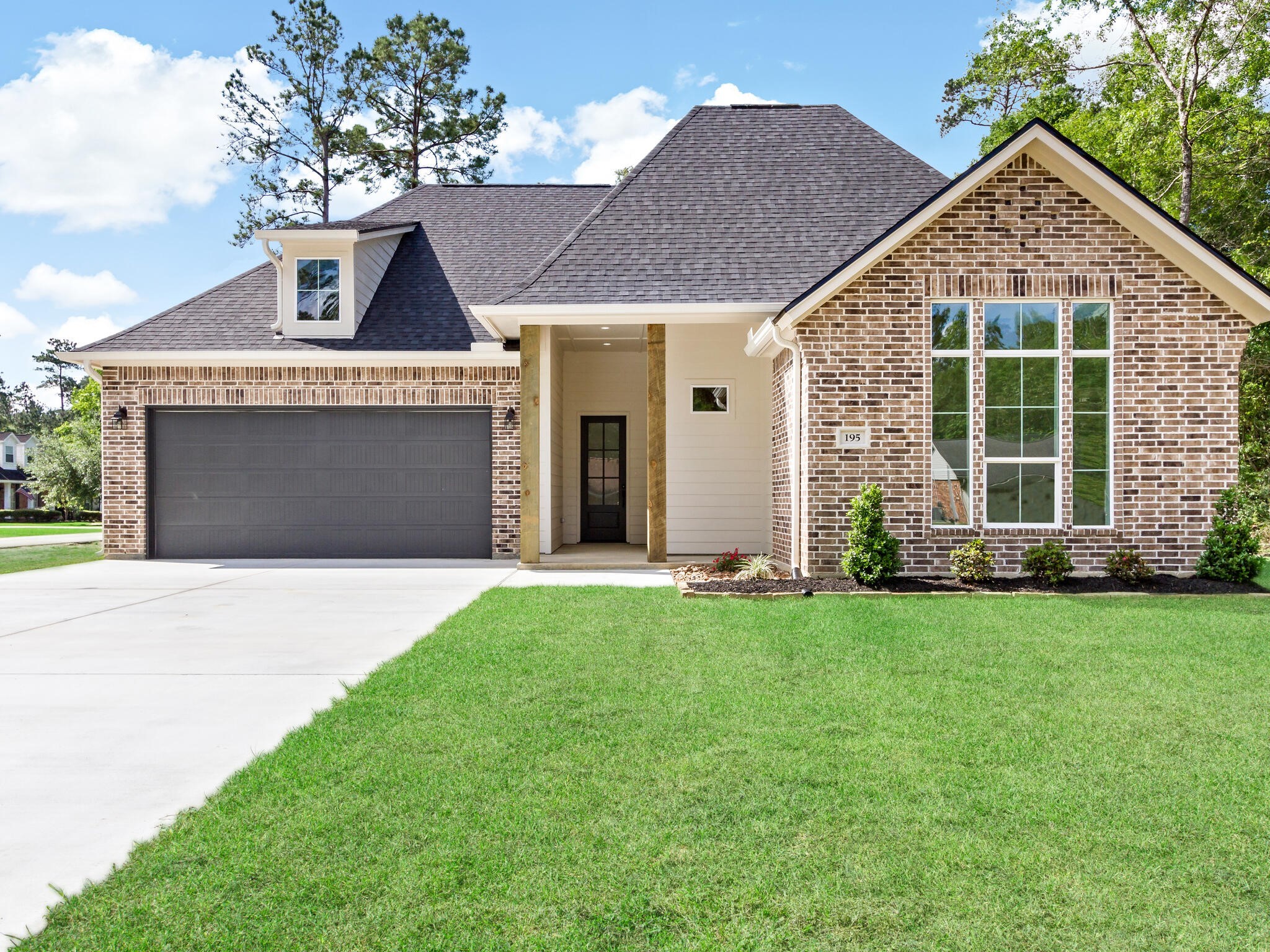 195 Wood Manor Lane Sour Lake TX 77659