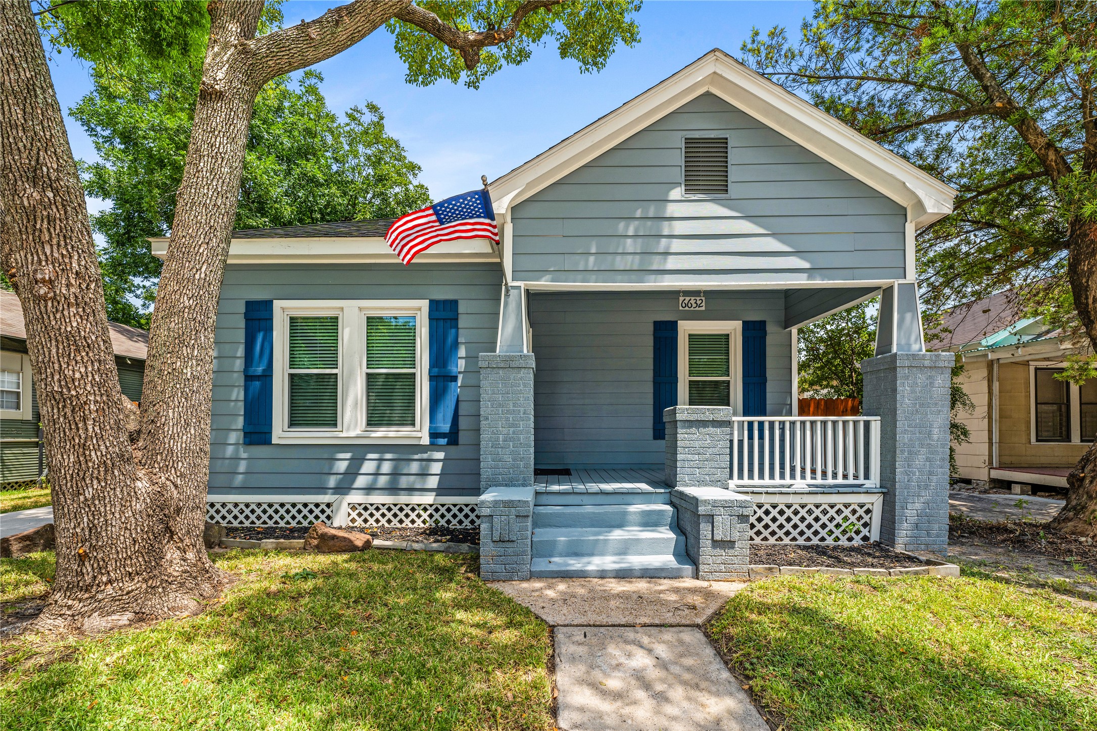 6632 N Main Street Houston TX 77009