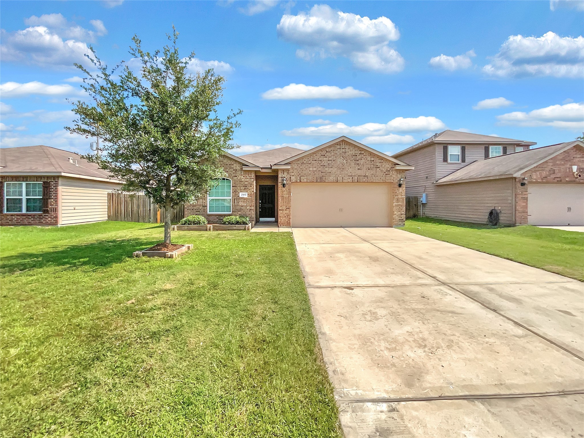 2507 Tracy Lane Highlands TX 77562