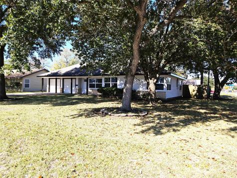 104 13th Avenue N Texas City TX 77590