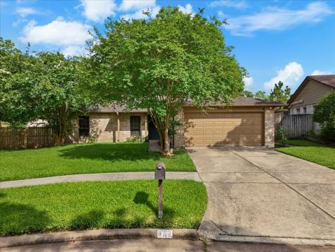 312 Leafwood Circle League City TX 77573