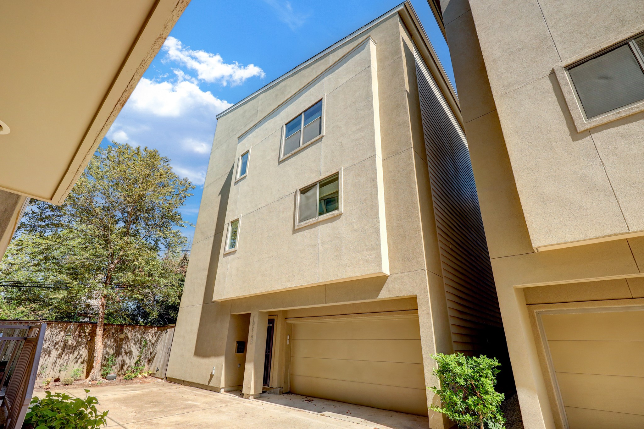 1964 W Mckinney Street B Houston TX 77019