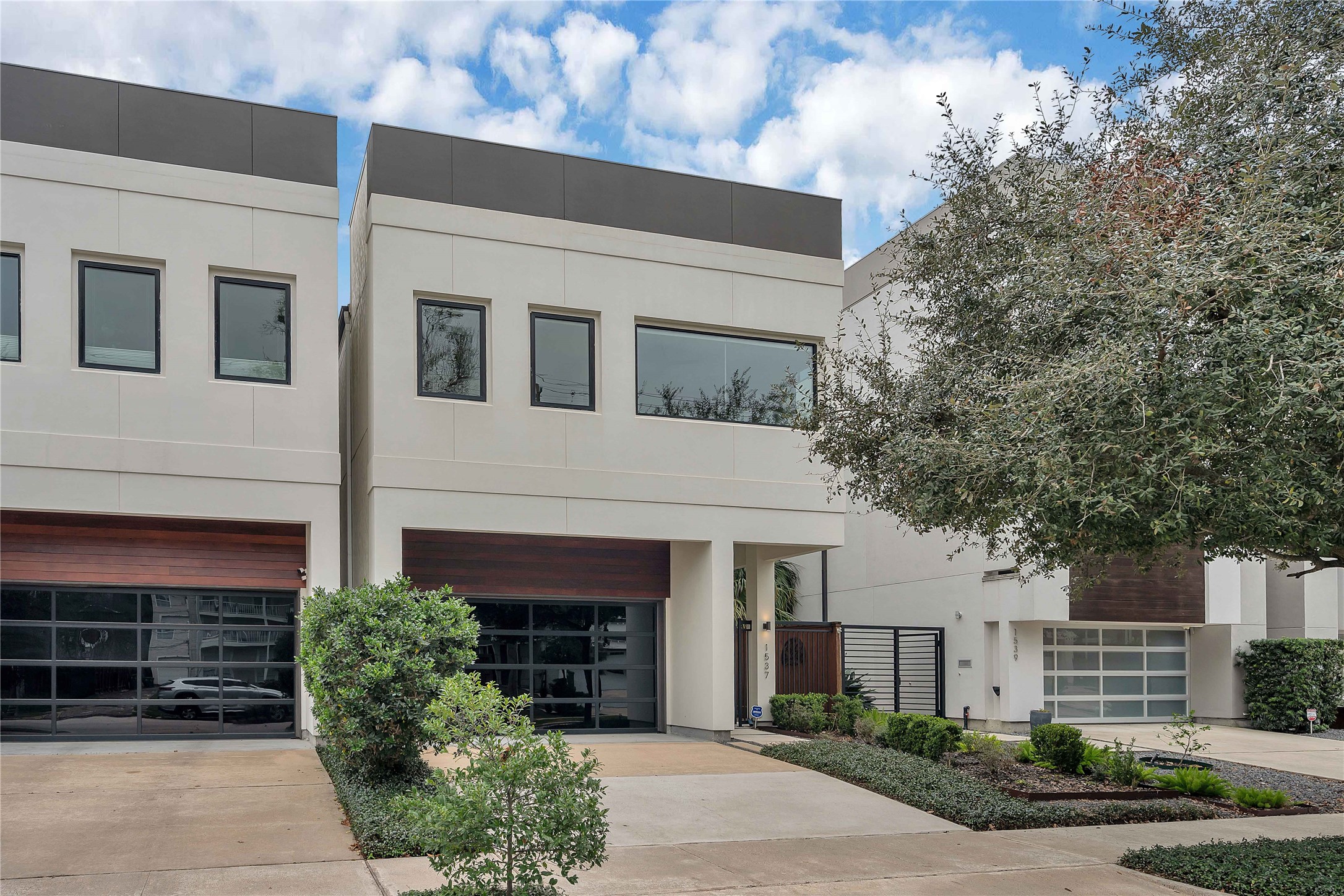 1537 Vermont Street Houston TX 77006