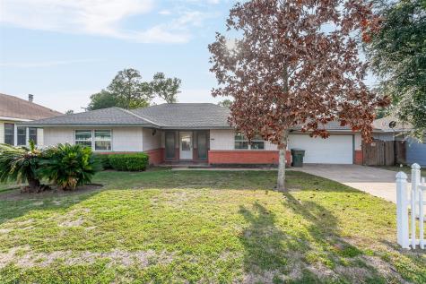 2219 Woodrow Drive Port Arthur TX 77642