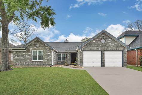 4731 Backenberry Drive Friendswood TX 77546