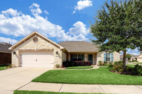 703 Buttercup Court Sealy TX 77474