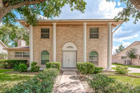 212 Palm Aire Drive Friendswood TX 77546