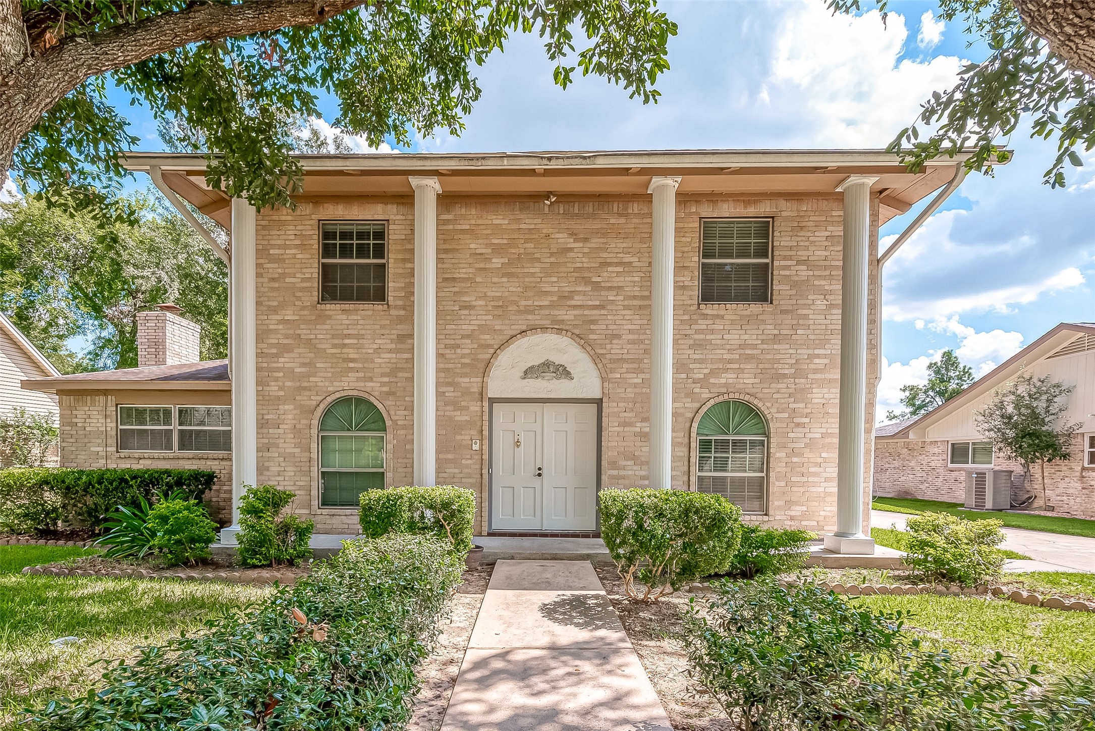 212 Palm Aire Drive Friendswood TX 77546