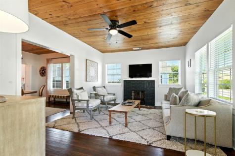 1307 Milam Drive Galveston TX 77551