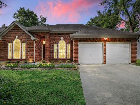 426 Laura Lane Conroe TX 77385