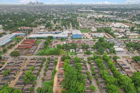 315 E Whitney Street Houston TX 77022
