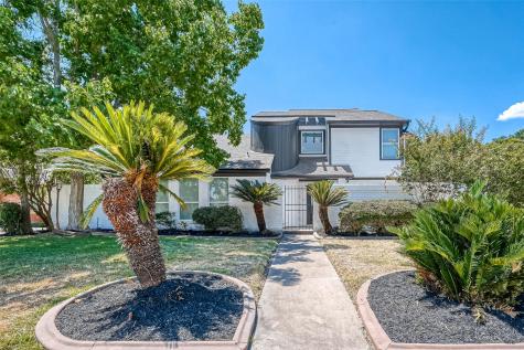 902 Meadowlark Lane Sugar Land TX 77478