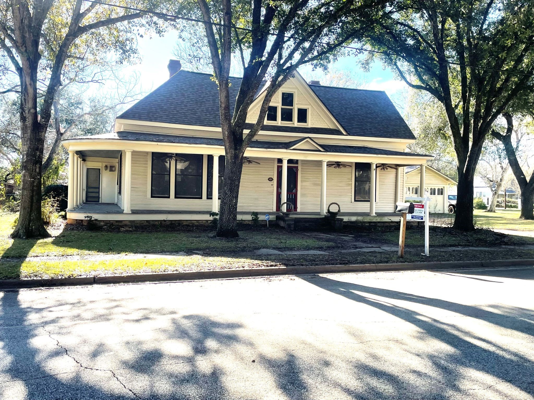 407 E State Street Eagle Lake TX 77434