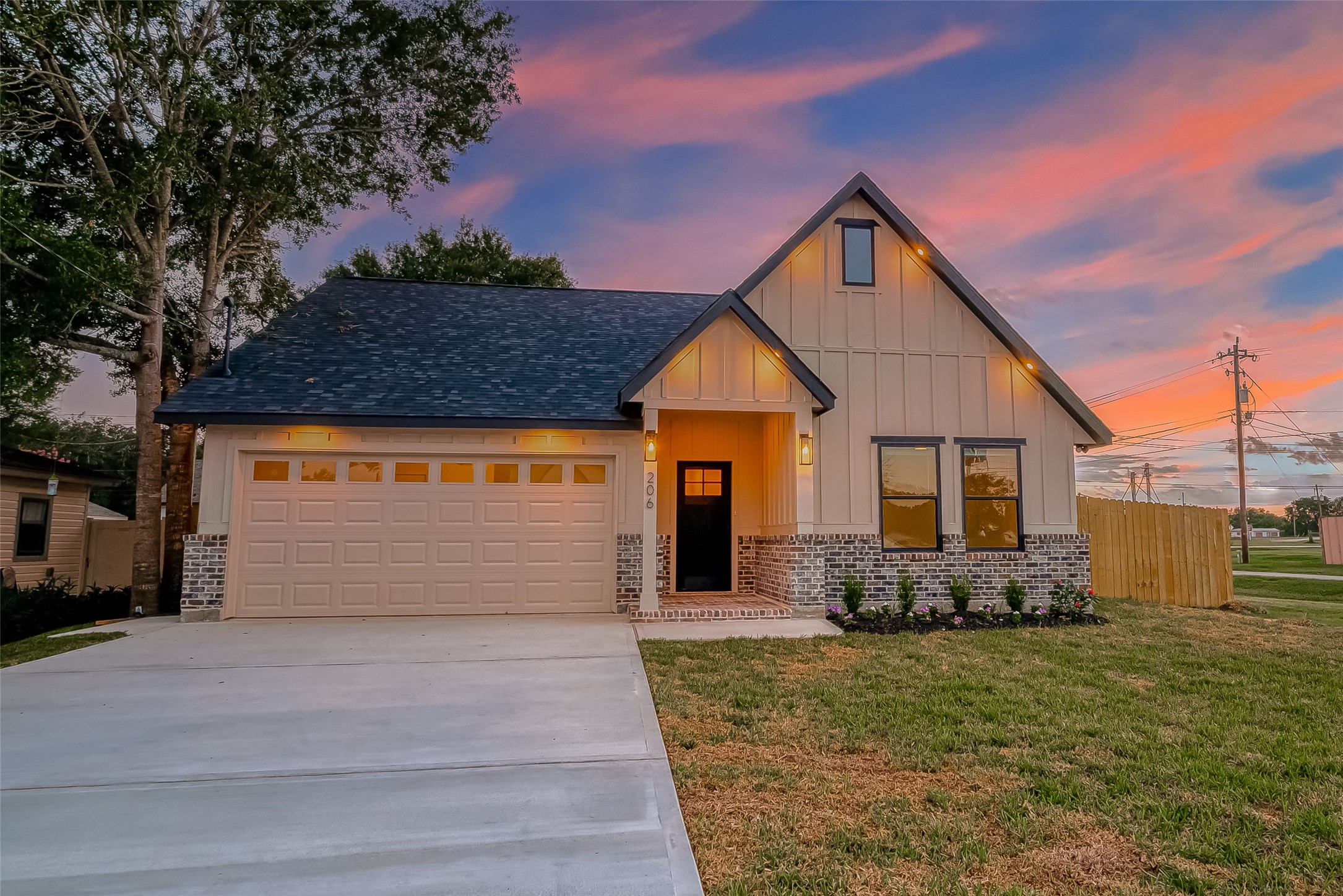 206 S 2nd Street Beasley TX 77417