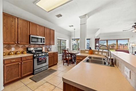 2355 Emory Knoll Drive Fresno TX 77545