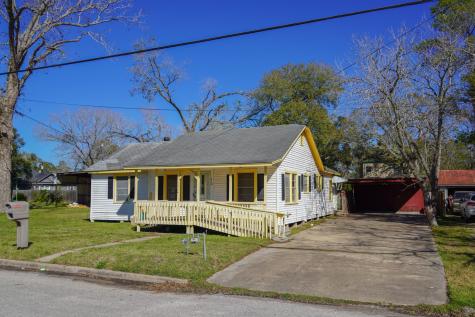 410 S Allen Street Edna TX 77957