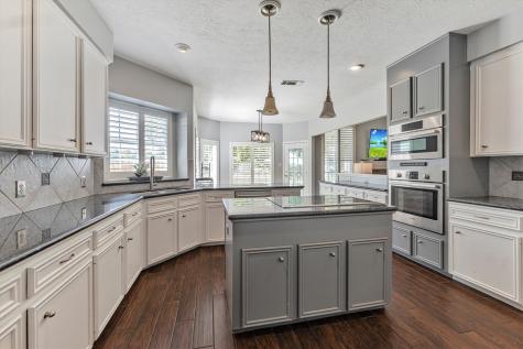 208 Springs Edge Drive Conroe TX 77356