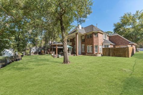 208 Springs Edge Drive Conroe TX 77356