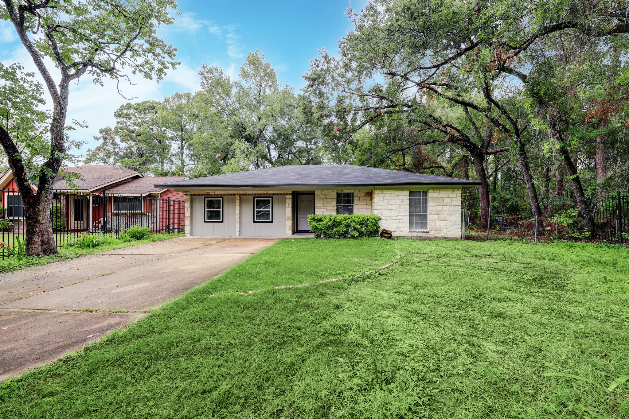 6331 Gaston Street Houston TX 77016
