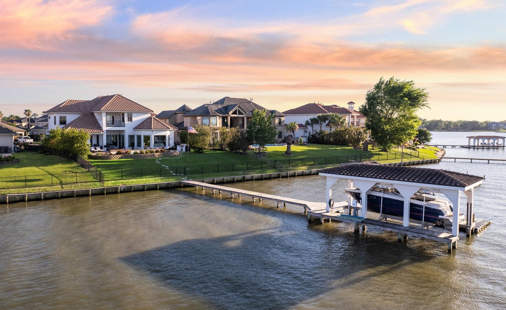 3005 S Island Drive Seabrook TX 77586