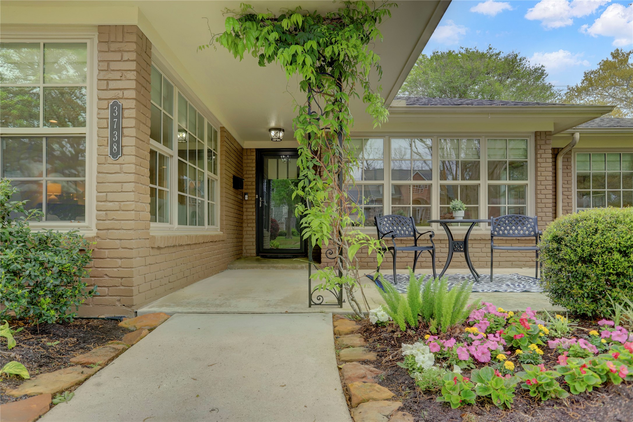 3738 Drummond Street Houston TX 77025
