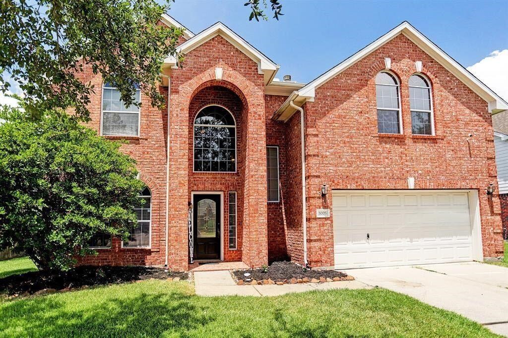 3005 Diamond Bay Drive Dickinson TX 77539