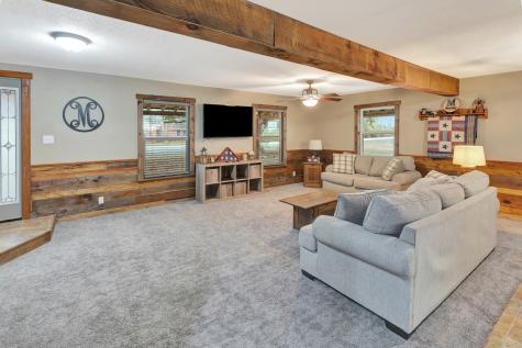1710 County Road 399 Louise TX 77455