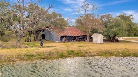 1710 County Road 399 Louise TX 77455