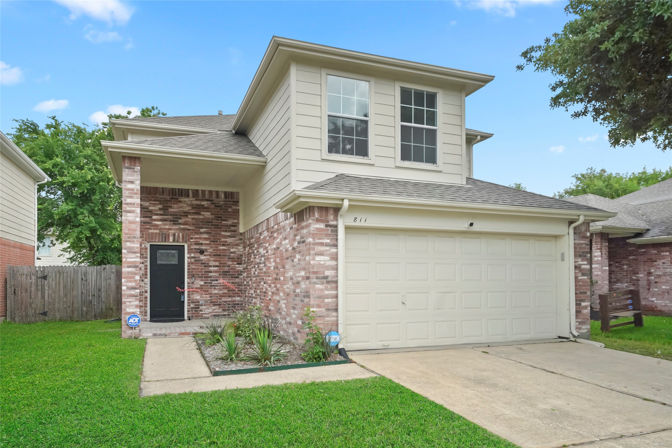 811 N Oak Drive Houston TX 77073