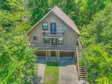 445 Knollwood Creek Onalaska TX 77360