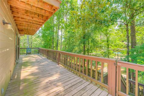 445 Knollwood Creek Onalaska TX 77360