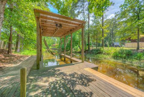 445 Knollwood Creek Onalaska TX 77360
