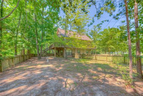 445 Knollwood Creek Onalaska TX 77360