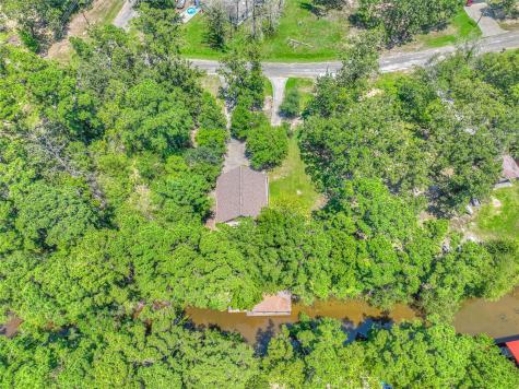 445 Knollwood Creek Onalaska TX 77360