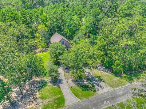 445 Knollwood Creek Onalaska TX 77360