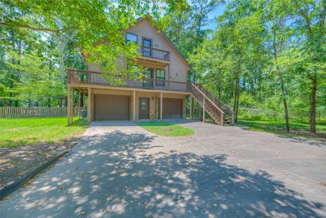 445 Knollwood Creek Onalaska TX 77360