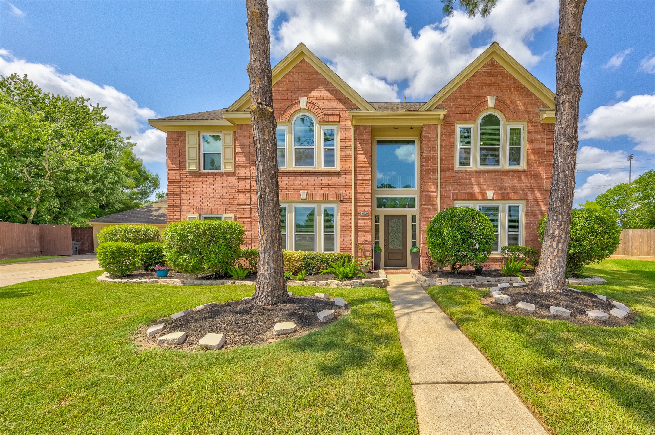 1202 Beechwood Drive Friendswood TX 77546
