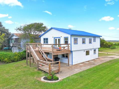 474 Private Road 674 Sargent TX 77414