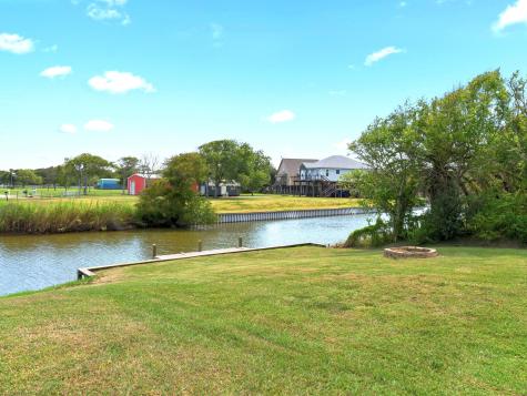 474 Private Road 674 Sargent TX 77414
