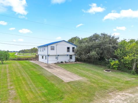 474 Private Road 674 Sargent TX 77414