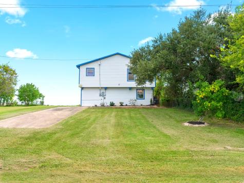 474 Private Road 674 Sargent TX 77414