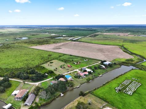474 Private Road 674 Sargent TX 77414