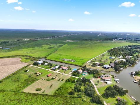 474 Private Road 674 Sargent TX 77414