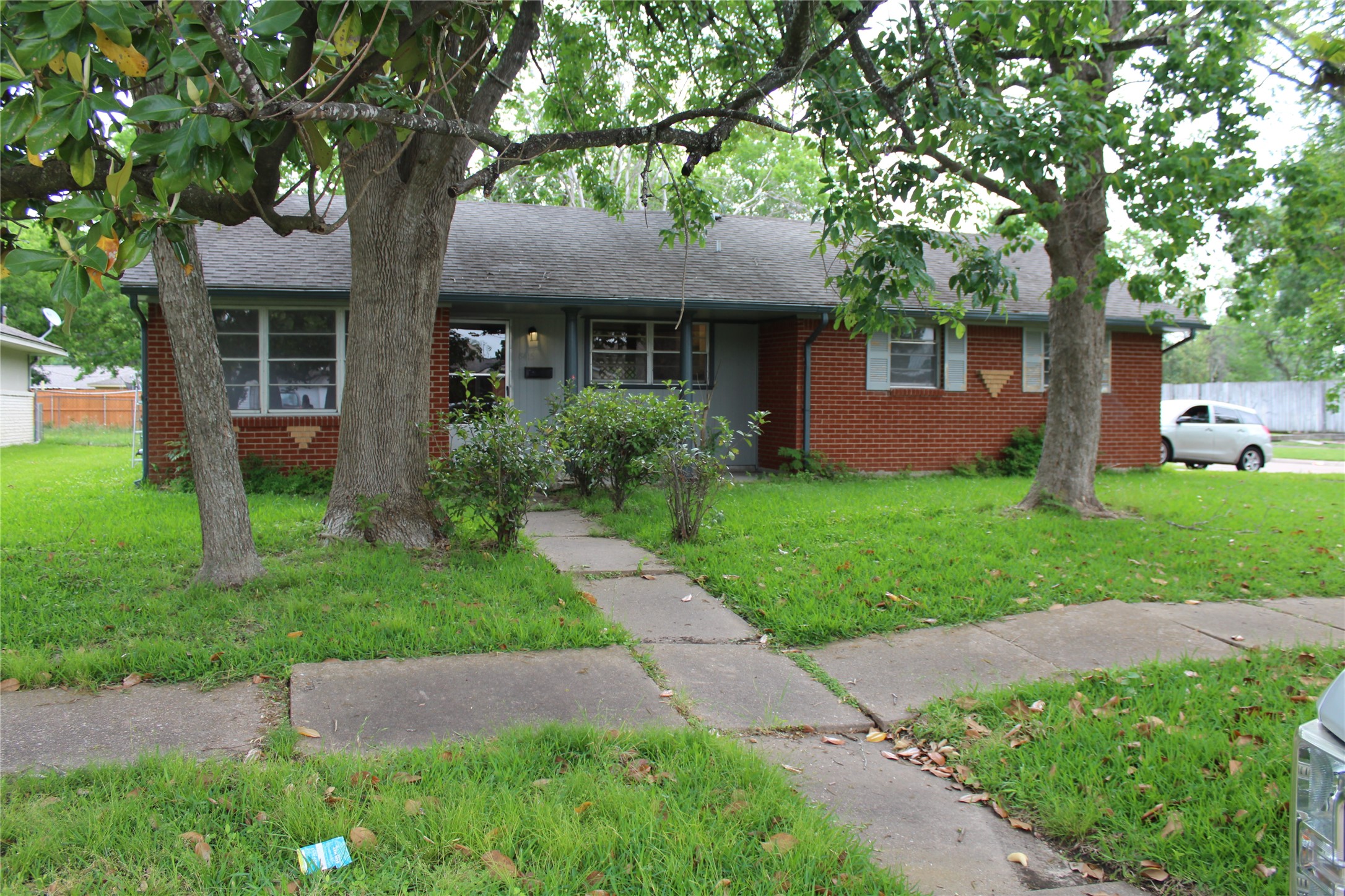 8415 Bronson Street Houston TX 77034