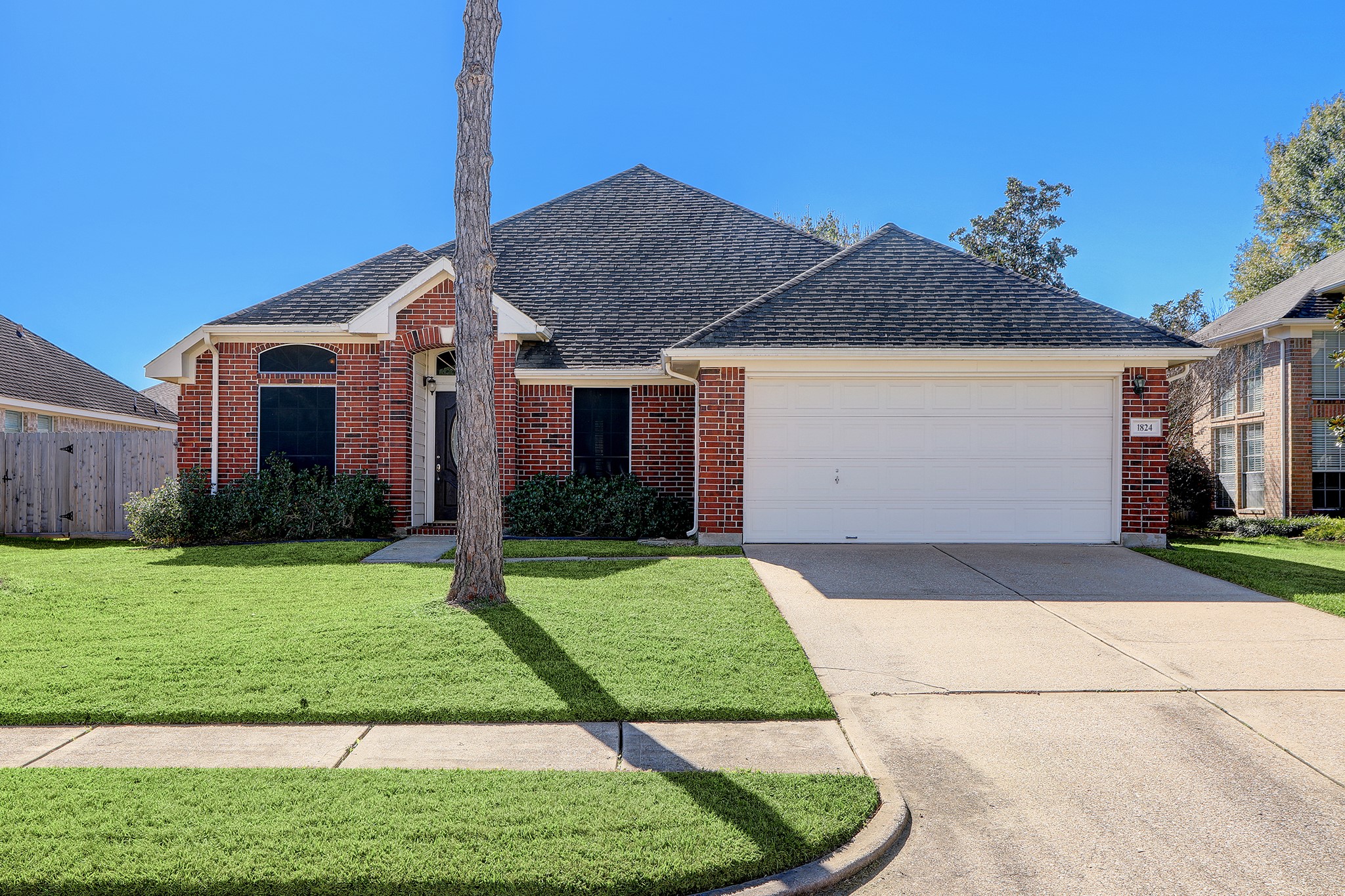 1824 Branch Hill Drive Pearland TX 77581