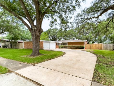 10235 Old Orchard Road La Porte TX 77571