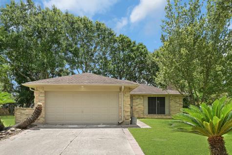 3110 S Peach Hollow Circle Pearland TX 77584