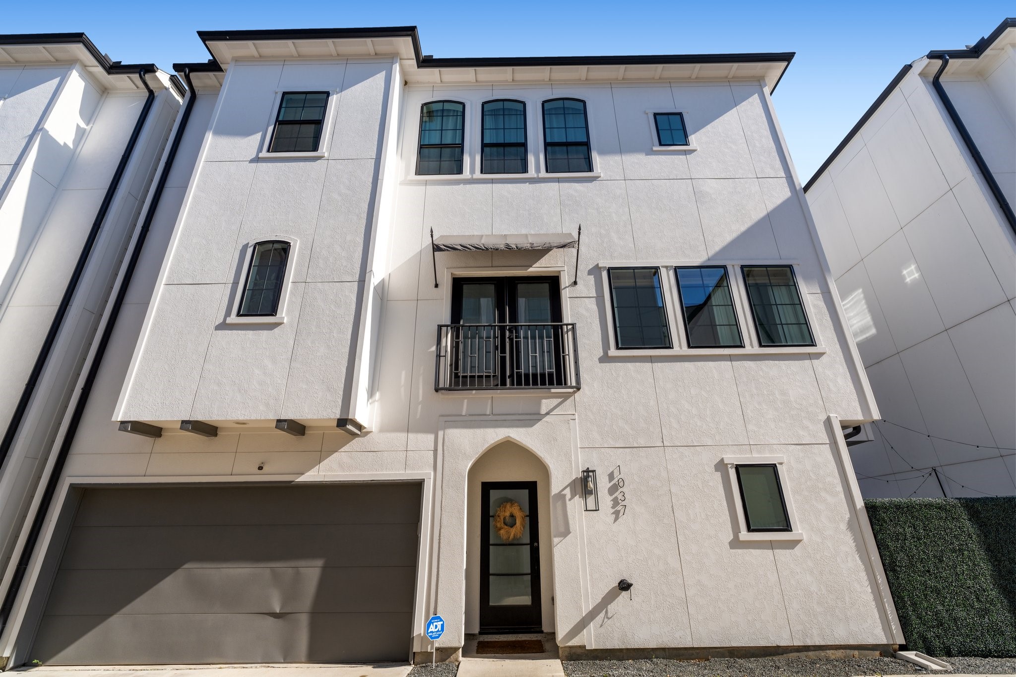 1037 W 24th Street Houston TX 77008